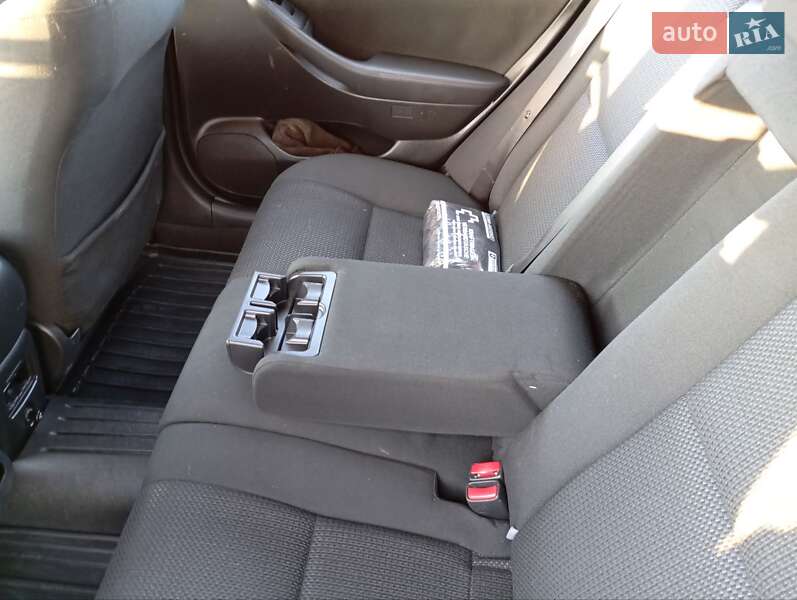 Універсал Toyota Avensis 2006 в Львові