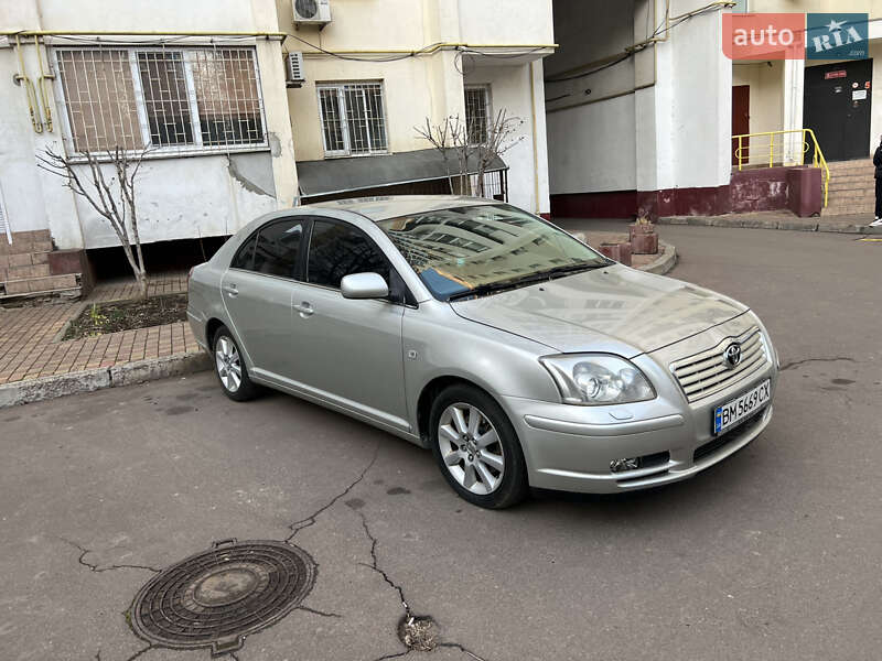 Седан Toyota Avensis 2005 в Одессе