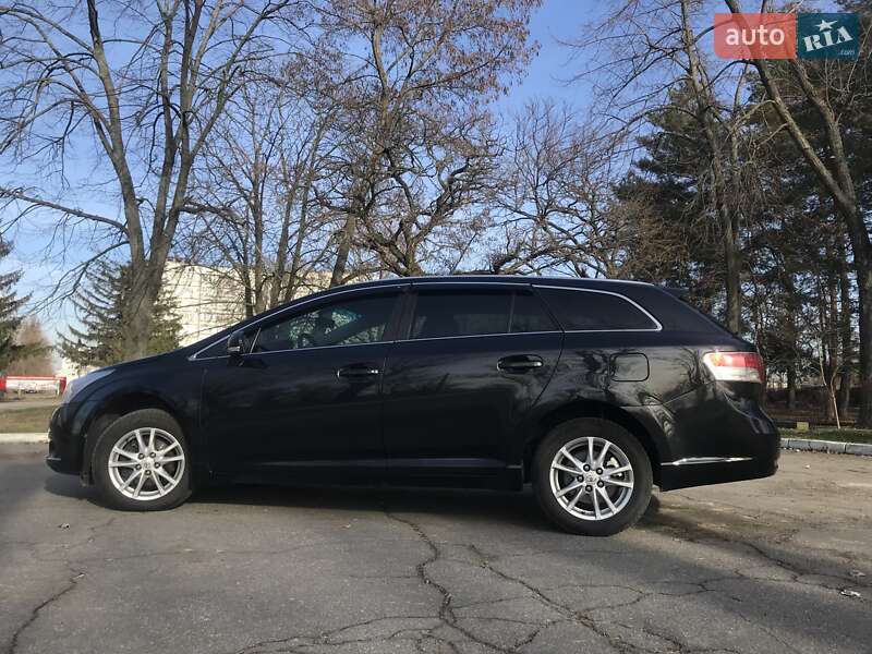 Универсал Toyota Avensis 2010 в Кременчуге