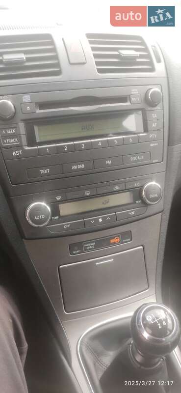 Универсал Toyota Avensis 2008 в Каменке