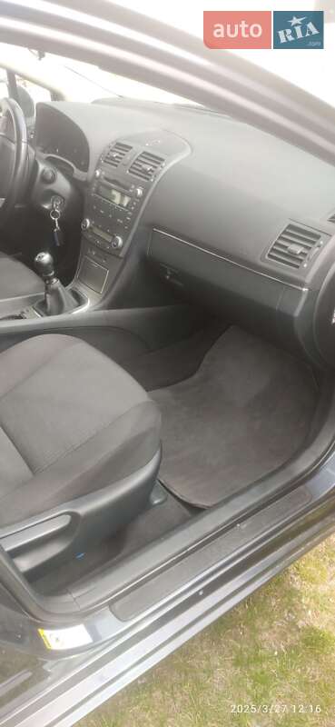 Универсал Toyota Avensis 2008 в Каменке