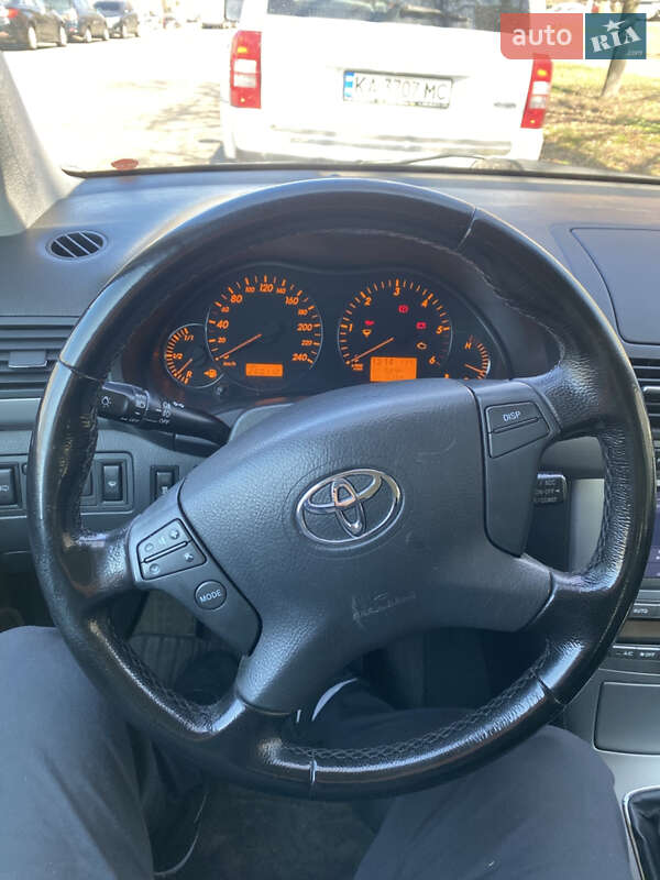 Универсал Toyota Avensis 2007 в Виннице