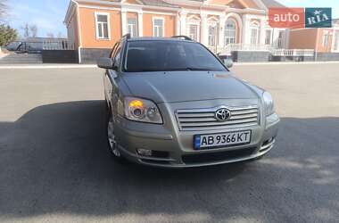 Універсал Toyota Avensis 2004 в Хмільнику