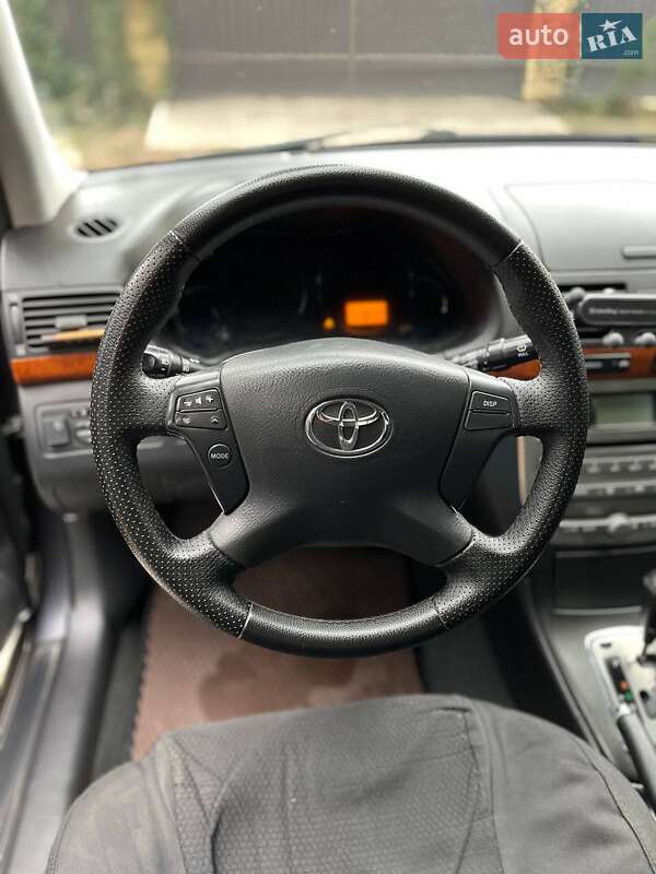 Седан Toyota Avensis 2008 в Броварах