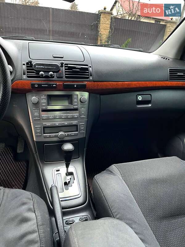 Седан Toyota Avensis 2008 в Броварах