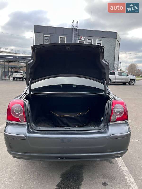 Седан Toyota Avensis 2008 в Броварах