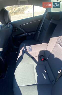 Седан Toyota Avensis 2009 в 