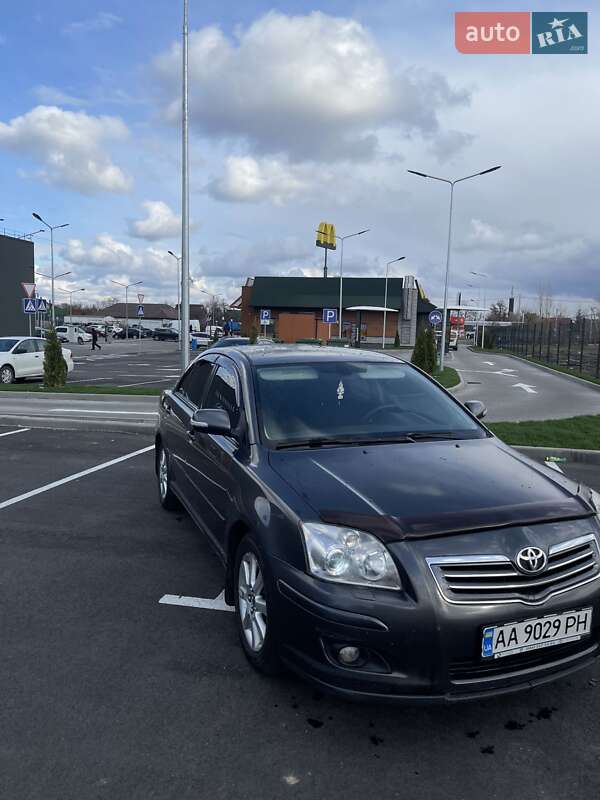 Toyota Avensis 2008