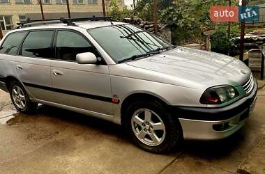 Универсал Toyota Avensis 1999 в 