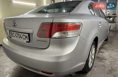 Седан Toyota Avensis 2011 в 