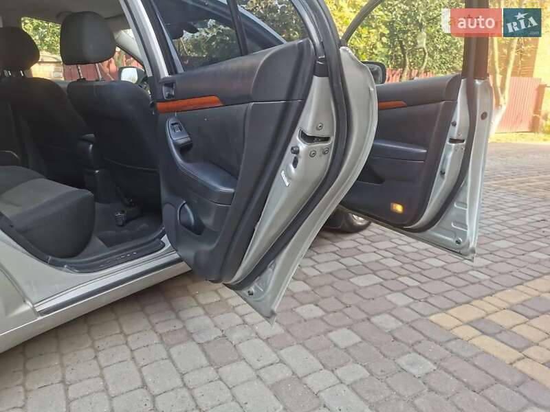 Седан Toyota Avensis 2007 в Староконстантинове фото 4 Седан Toyota Avensis 2007 в Староконстантинове