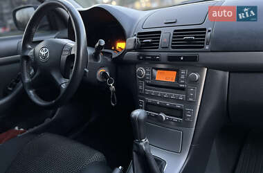 Універсал Toyota Avensis 2006 в 