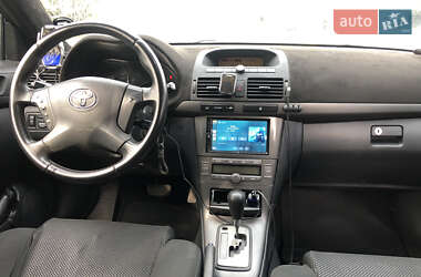 Седан Toyota Avensis 2003 в 