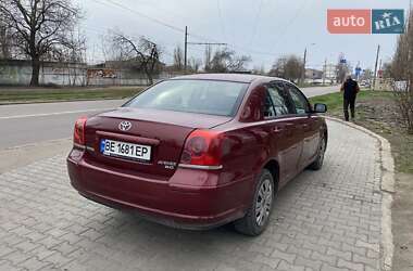 Седан Toyota Avensis 2004 в 
