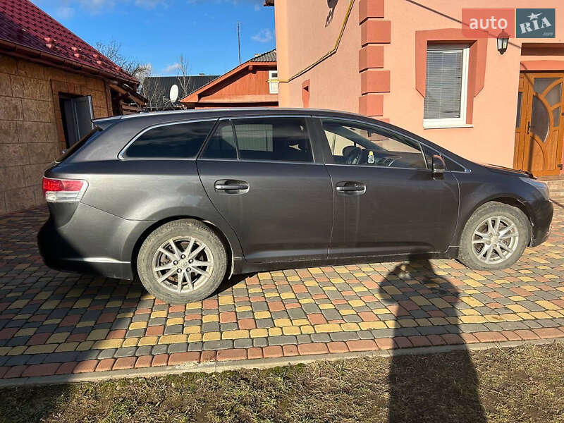 Универсал Toyota Avensis 2010 в Рожнятове
