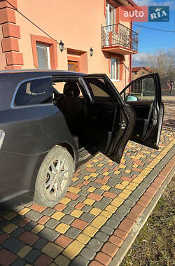 Универсал Toyota Avensis 2010 в 