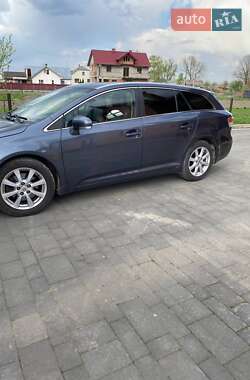 Универсал Toyota Avensis 2010 в 