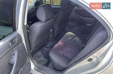 Седан Toyota Avensis 2004 в 