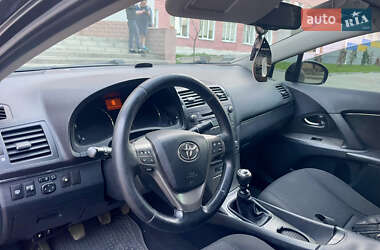 Седан Toyota Avensis 2009 в 