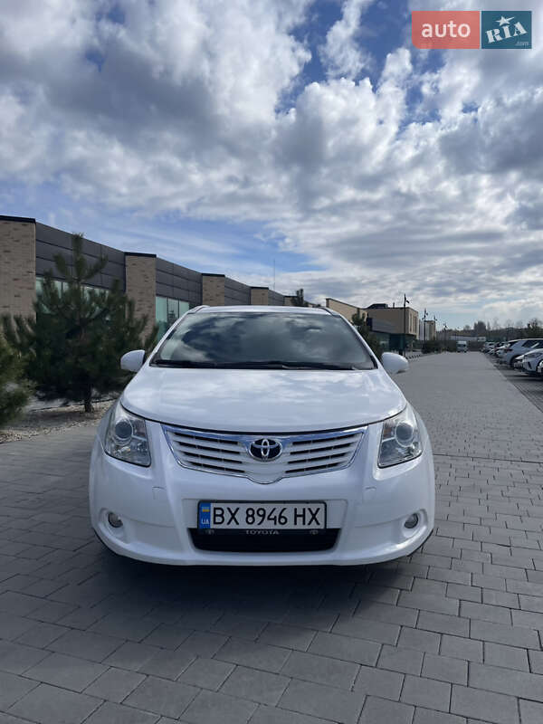 Toyota Avensis 2011