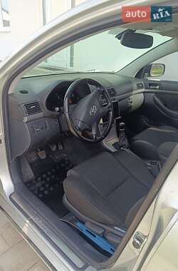 Седан Toyota Avensis 2008 в 