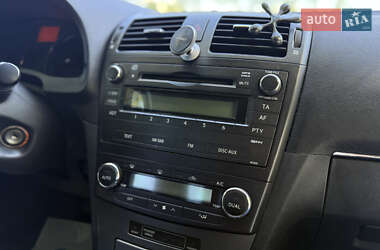 Седан Toyota Avensis 2008 в 