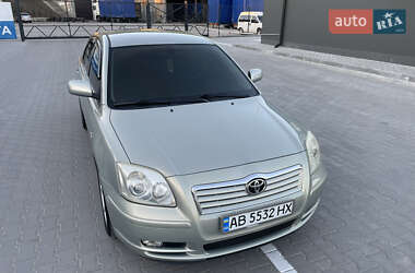 Ліфтбек Toyota Avensis 2004 в 