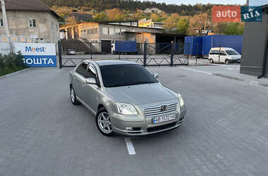 Ліфтбек Toyota Avensis 2004 в 