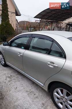 Седан Toyota Avensis 2004 в 