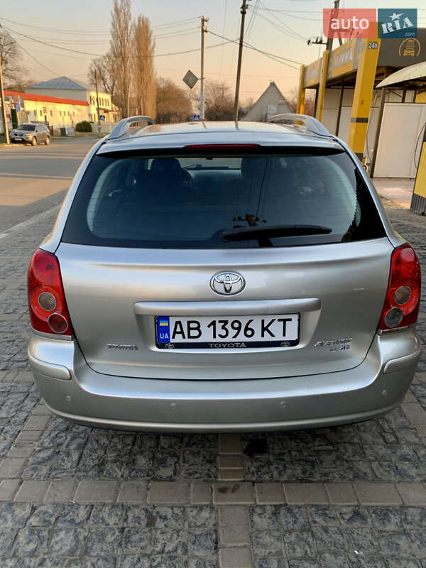 Универсал Toyota Avensis 2008 в Гайвороне