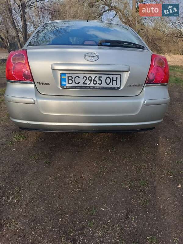 Toyota Avensis 2005