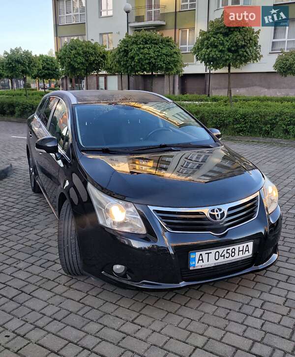 Универсал Toyota Avensis 2009 в Ивано-Франковске