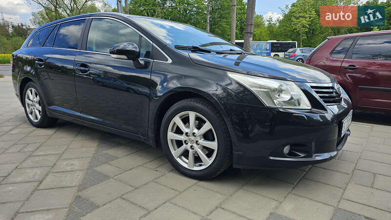 Универсал Toyota Avensis 2009 в Львове