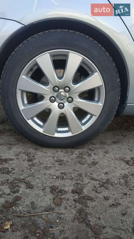 Універсал Toyota Avensis 2007 в Сокалі