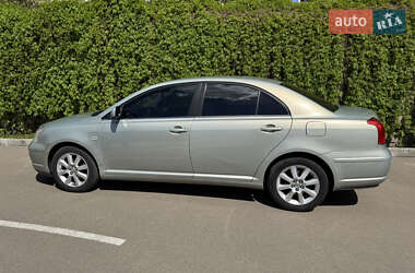 Седан Toyota Avensis 2005 в 