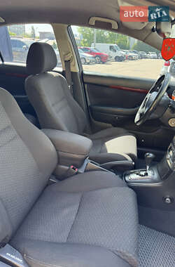 Седан Toyota Avensis 2005 в 