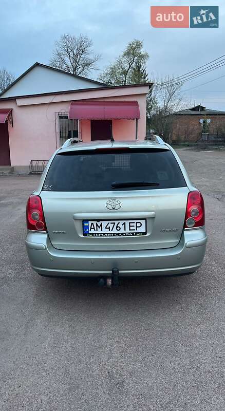 Універсал Toyota Avensis 2008 в Житомирі