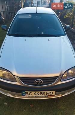 Седан Toyota Avensis 2001 в Яворові