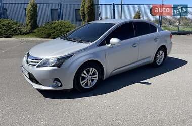 Седан Toyota Avensis 2012 в Дніпрі