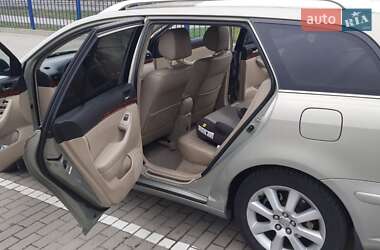 Універсал Toyota Avensis 2005 в 