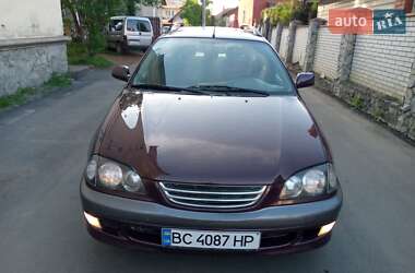 Универсал Toyota Avensis 1999 в 