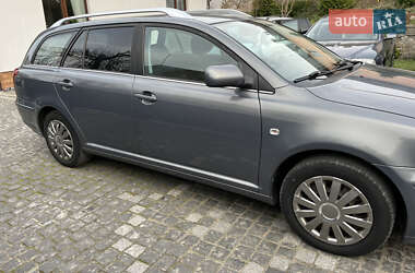 Універсал Toyota Avensis 2004 в 