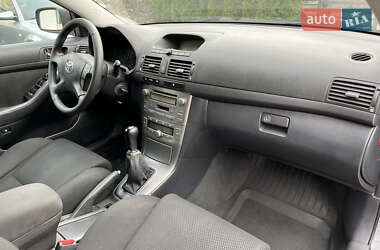 Універсал Toyota Avensis 2004 в 