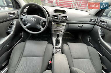 Універсал Toyota Avensis 2004 в 