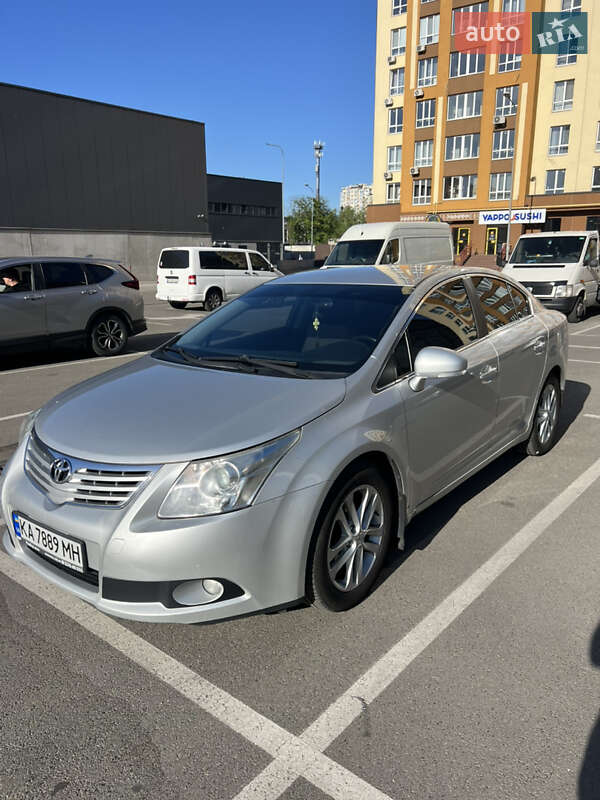 Седан Toyota Avensis 2008 в 