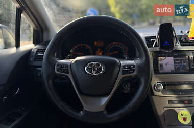 Универсал Toyota Avensis 2011 в 