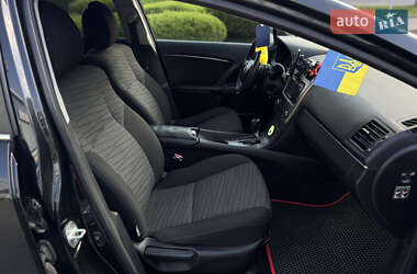 Универсал Toyota Avensis 2011 в 