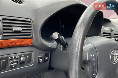 Седан Toyota Avensis 2005 в  фото 18 Седан Toyota Avensis 2005 в