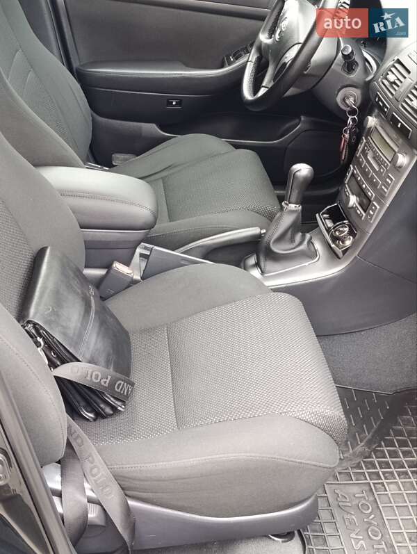 Универсал Toyota Avensis 2005 в Киеве