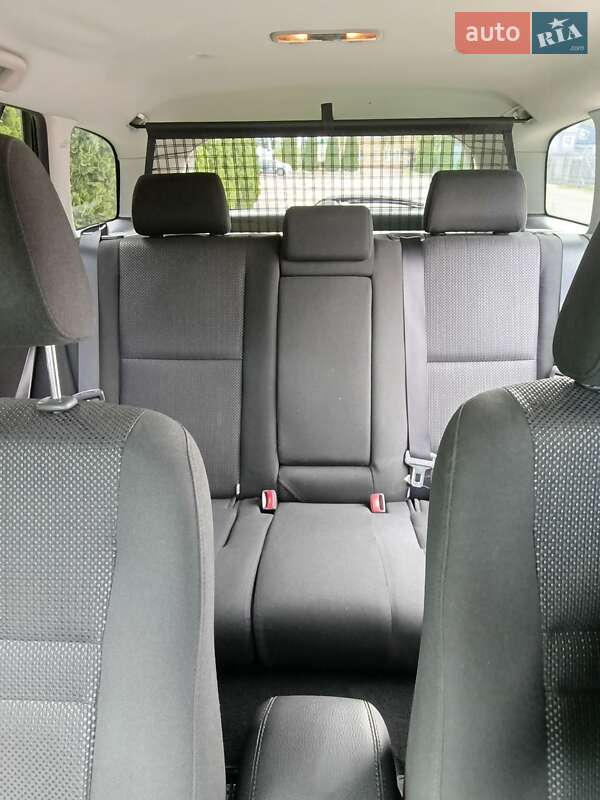 Универсал Toyota Avensis 2005 в Киеве